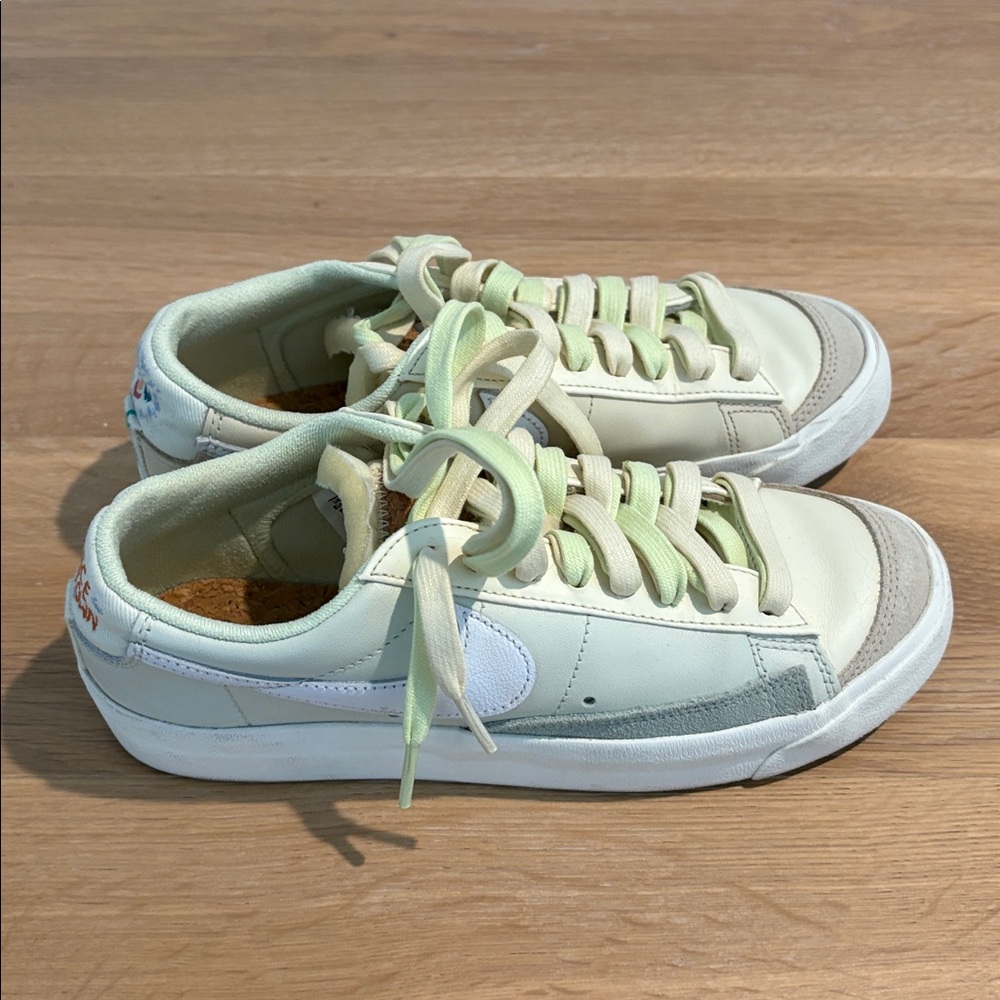 Nike women's low blazer sneakers